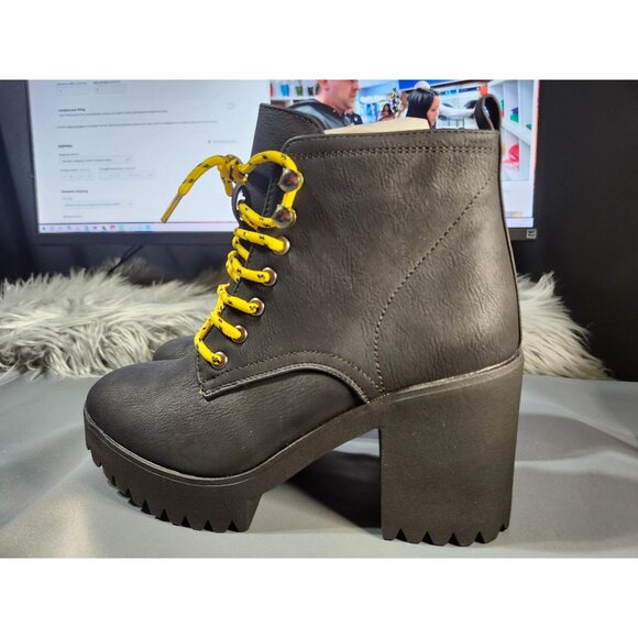 Seven Flatiron Black size 8,9,10 - Picture 1 of 6